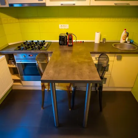 Cozy & Spacious Near Victoriei Square * 布加勒斯特