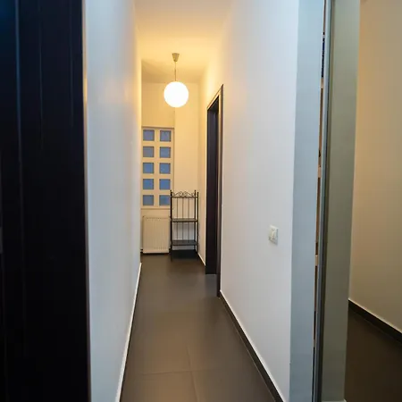 Cozy & Spacious Near Victoriei Square Bukarest