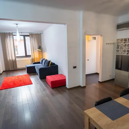 Cozy & Spacious Near Victoriei Square ブカレスト