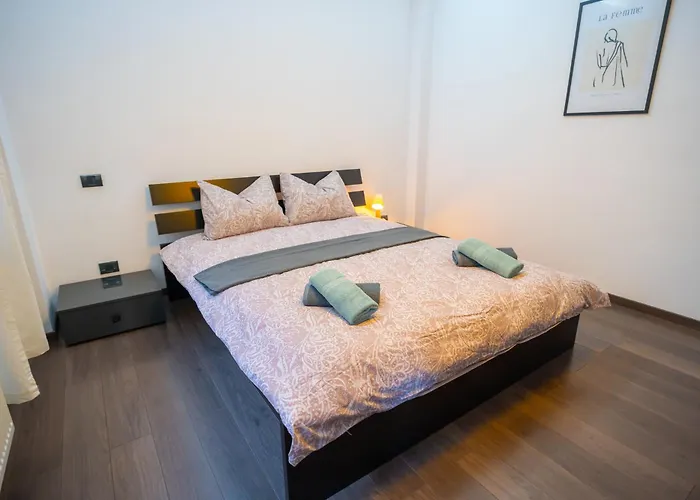 アパート Cozy & Spacious Near Victoriei Square ブカレスト