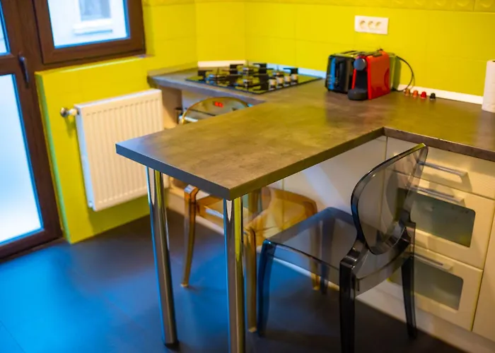 Cozy & Spacious Near Victoriei Square アパート *