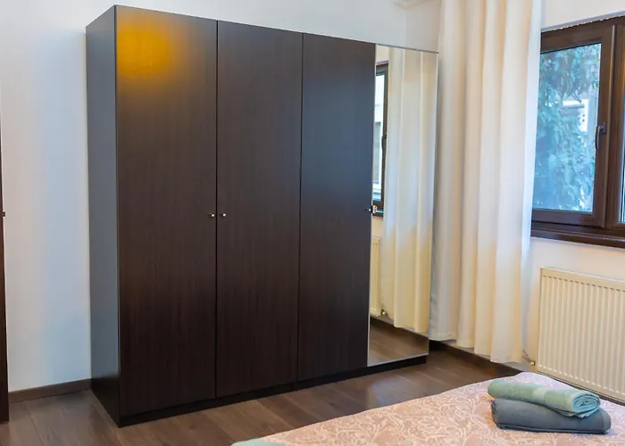 Cozy & Spacious Near Victoriei Square * Bucarest