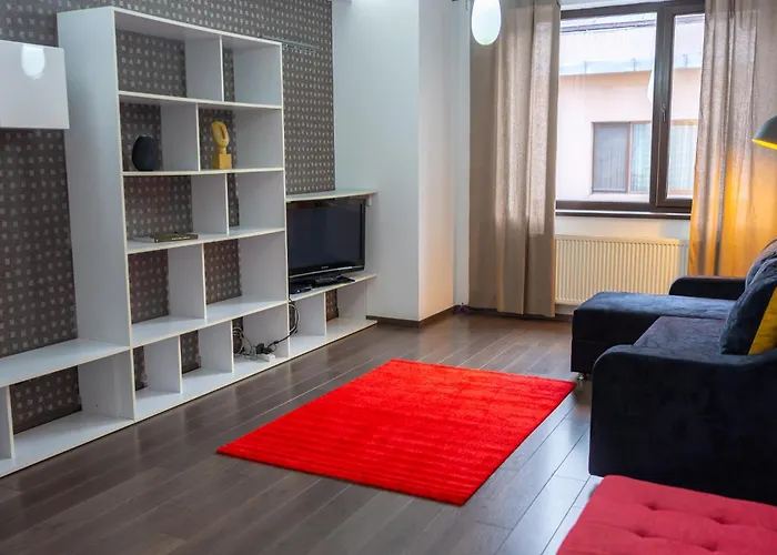 Cozy & Spacious Near Victoriei Square