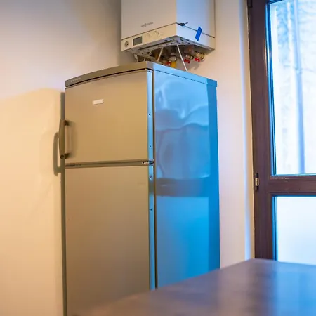 Apartment Cozy & Spacious Near Victoriei Square *