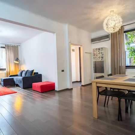 Cozy & Spacious Near Victoriei Square Apartment Bucharest
