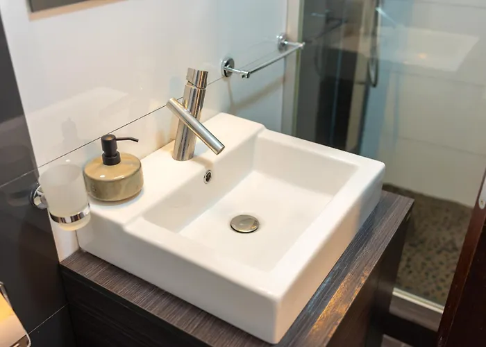 דירה Cozy & Spacious Near Victoriei Square