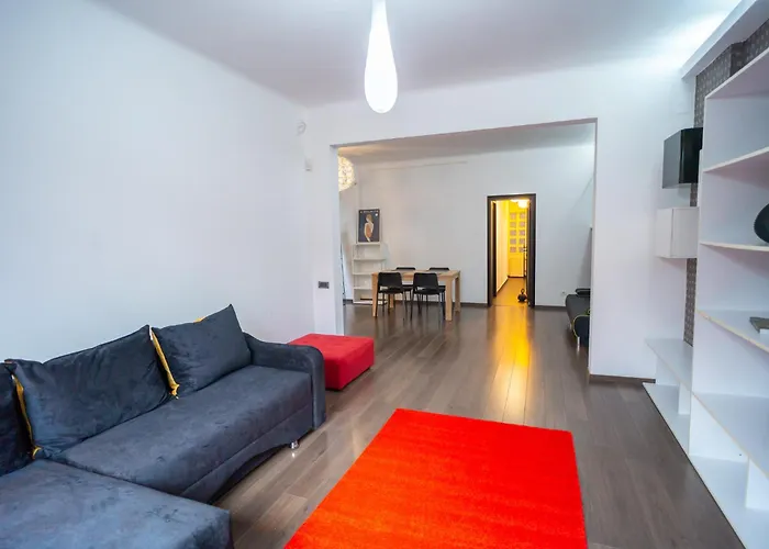 Cozy & Spacious Near Victoriei Square דירה *